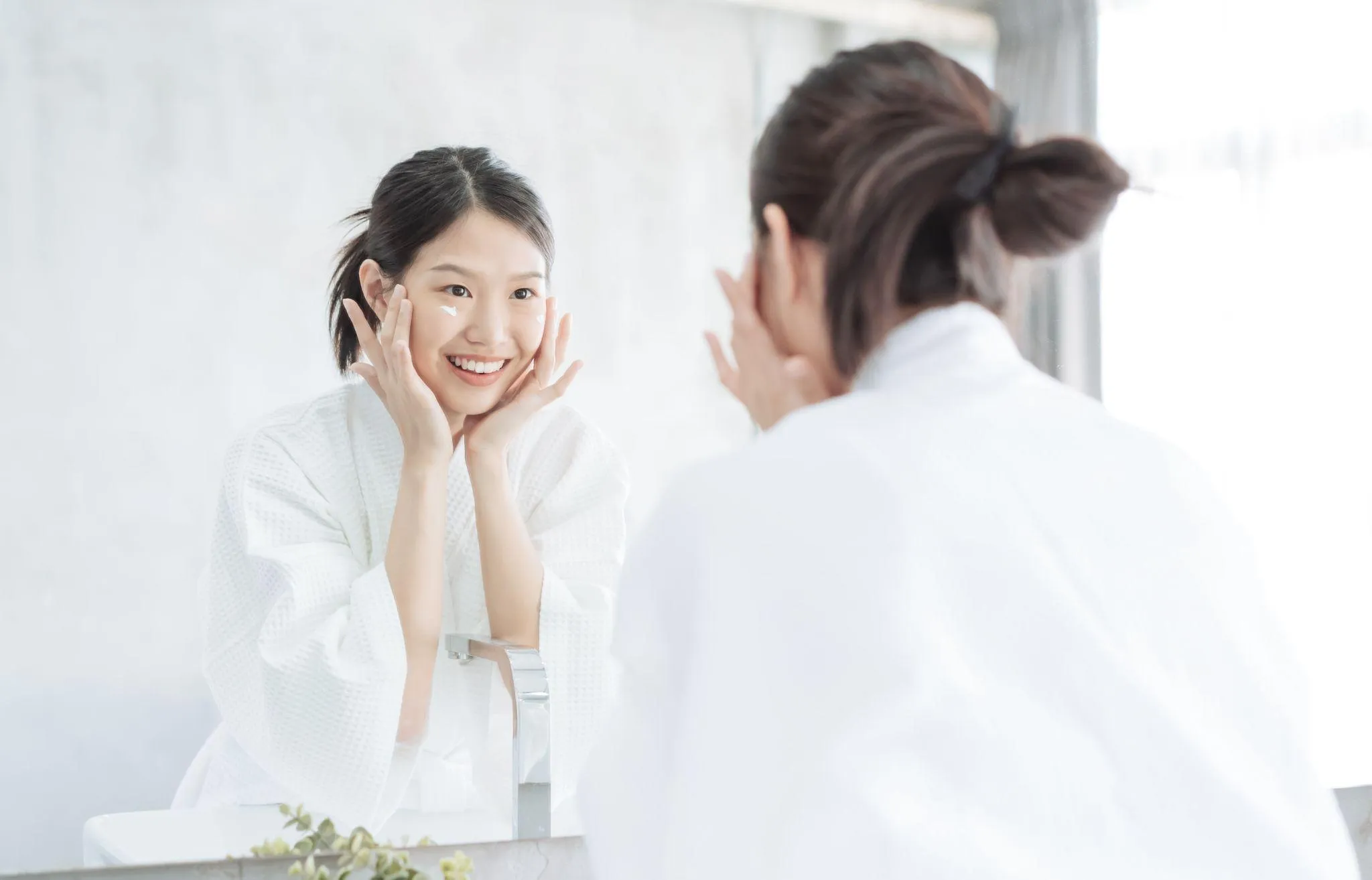 シミ取りのダウンタイムはどれくらい？症状や早めの回復が期待できる方法